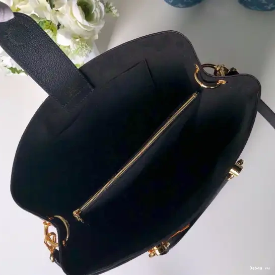 RIVERSIDE Vuitton Louis 0629